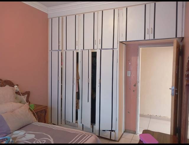 3 BEDROOM HOUSE FOR SALE IN SESHEGO C